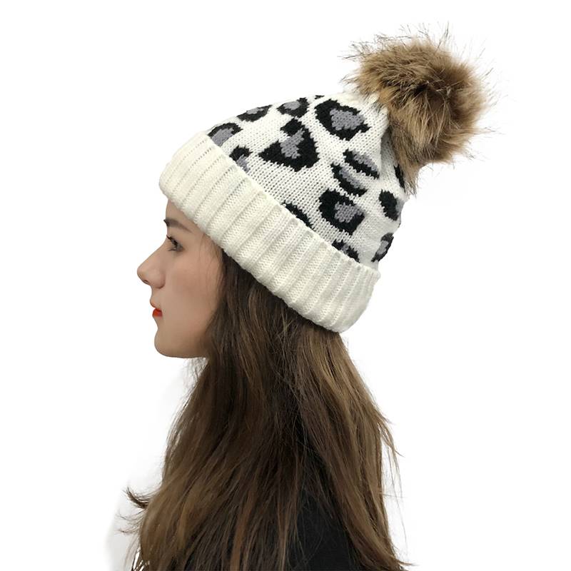 Women's Woolen Feel Leopard Pattern Curled Knitted Ponytail Hat With Pom Decor